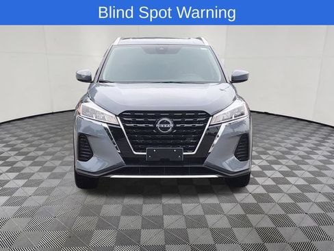Used 2024 Nissan Kicks SV FWD image 2