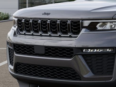 New 2026 Jeep Grand Cherokee L Limited w/ Limited Altitude Package AWD/4WD image 37