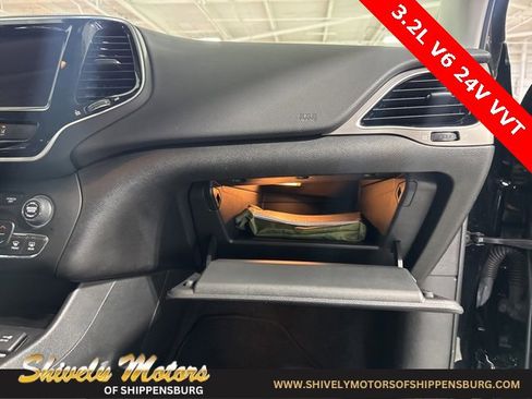 Used 2022 Jeep Cherokee Limited image 47