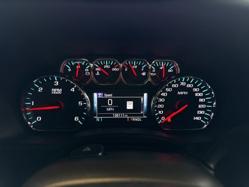 Used 2018 GMC Yukon XL SLT w/ Open Road Package image 18