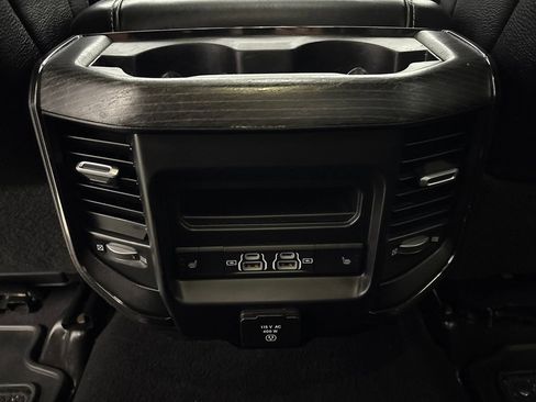 Used 2022 RAM 2500 Limited AWD/4WD image 34