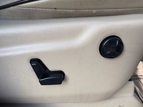 Used 2015 Jeep Grand Cherokee Overland w/ Advanced Technology Group image 12