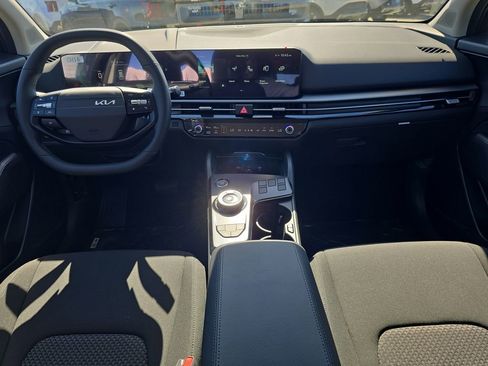 New 2026 Kia Sportage LX image 12