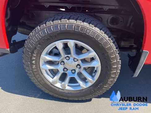 Used 2023 Chevrolet Silverado 1500 LT w/ Convenience Package II AWD/4WD image 11