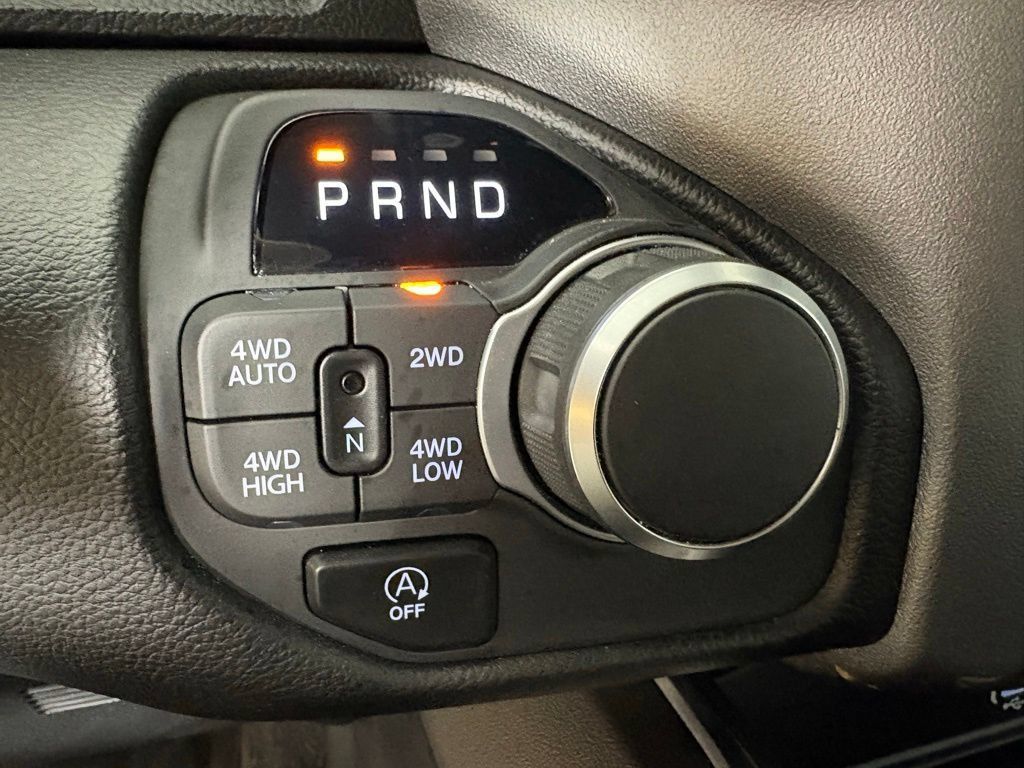 Used 2025 RAM 1500 Big Horn AWD/4WD image 26