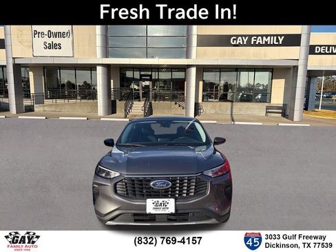 Used 2025 Ford Escape Active w/ Cold Weather Package FWD image 2