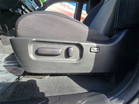 Certified 2023 Toyota Tacoma TRD Off-Road image 25