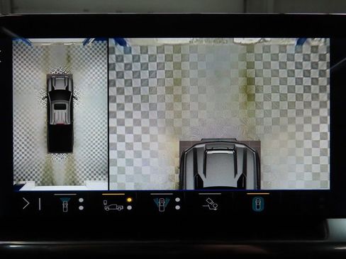 Used 2025 Chevrolet Silverado 2500 LTZ w/ Trail Boss Package image 21