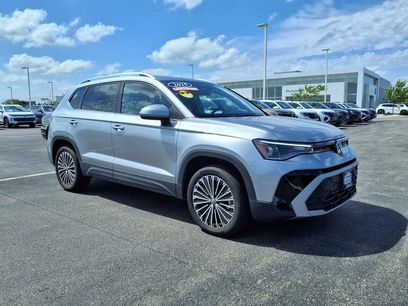 Certified 2025 Volkswagen Taos SE