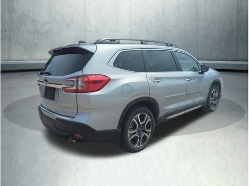 Used 2025 Subaru Ascent Touring image 5