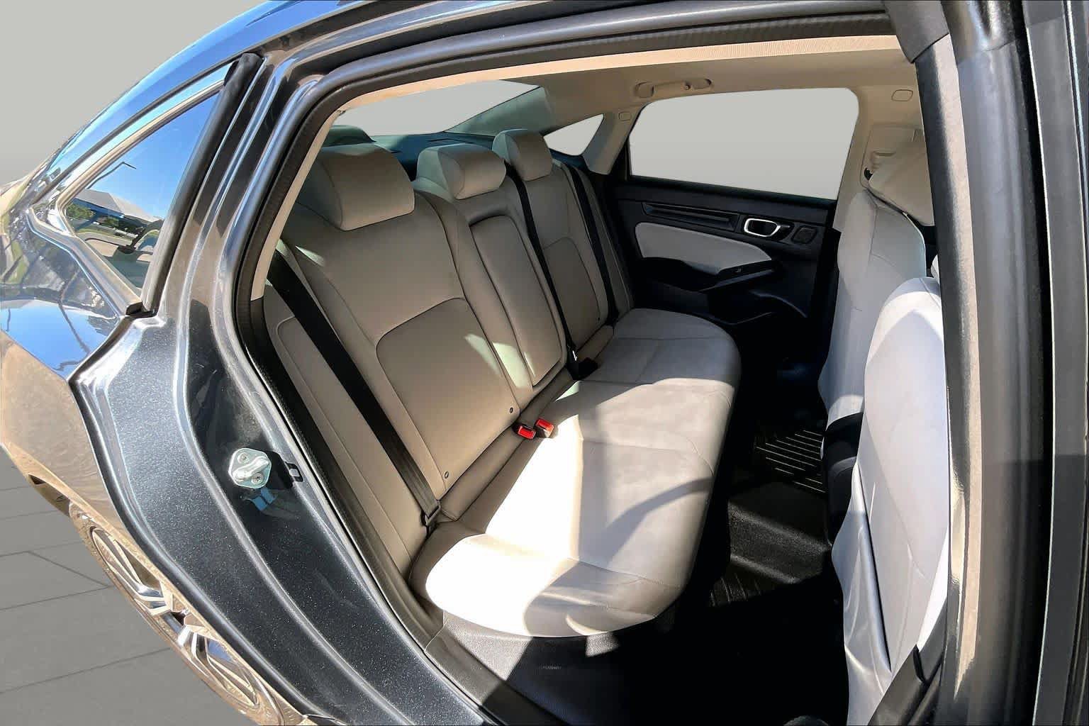 Used 2022 Honda Civic EX image 19