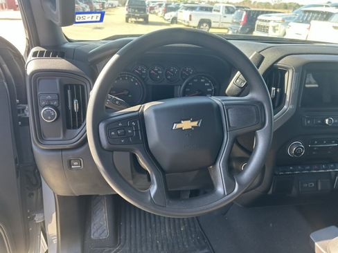 Used 2024 Chevrolet Silverado 1500 Custom w/ Turbomax Blackout Package image 5