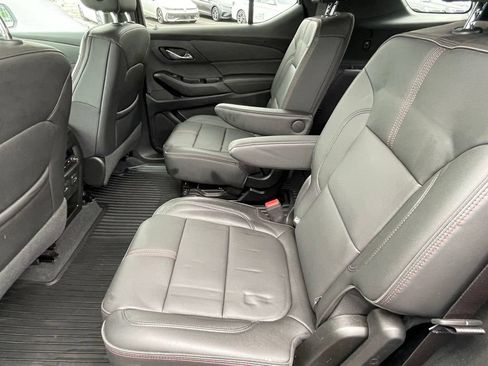 Used 2024 Chevrolet Traverse RS AWD/4WD image 7