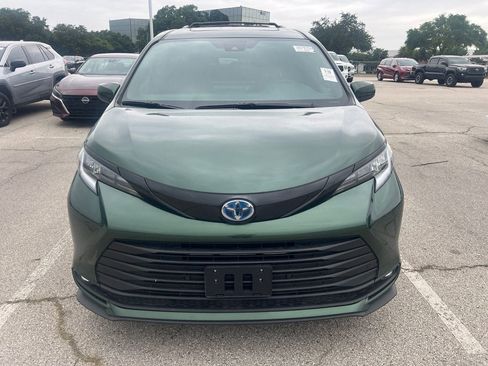 Used 2025 Toyota Sienna XLE Woodland Edition AWD/4WD image 1