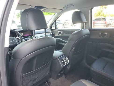 Certified 2023 Kia Sorento EX FWD image 9