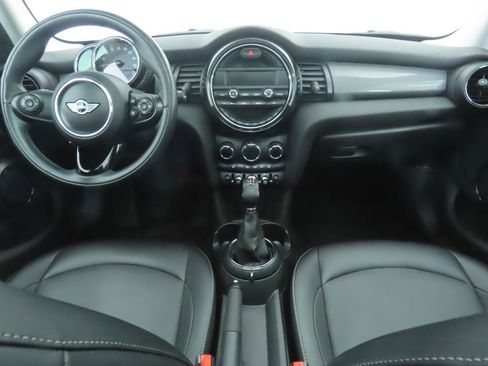 Used 2016 MINI Cooper 4-Door Hardtop image 13