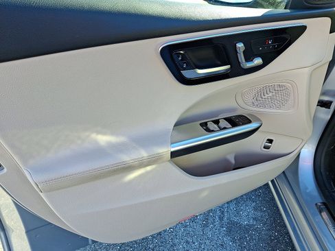 Certified 2023 Mercedes-Benz C 300 4MATIC Sedan image 11
