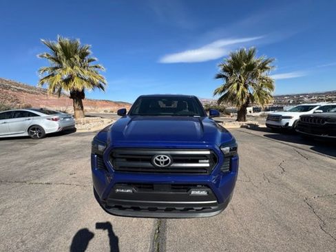 Used 2025 Toyota Tacoma SR5 image 8