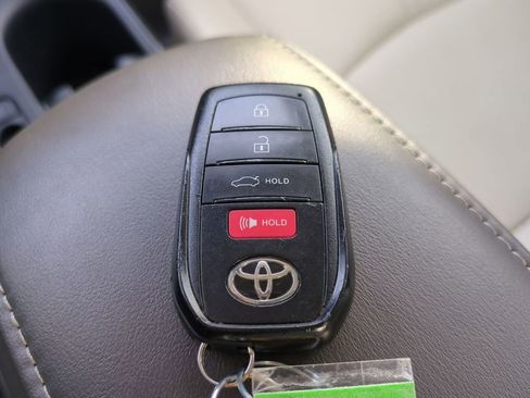 Used 2024 Toyota Corolla XLE image 28