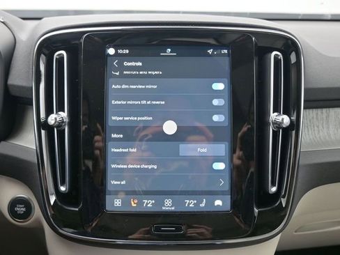 New 2026 Volvo XC40 B5 Ultra w/ Climate Package image 18