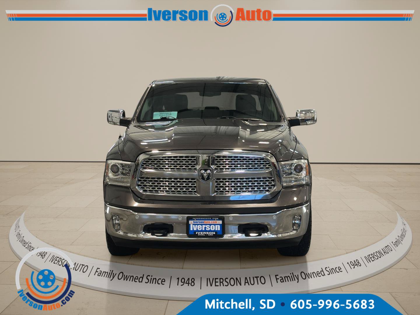 Used 2017 RAM 1500 Laramie w/ Convenience Group AWD/4WD image 2