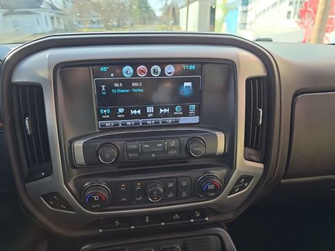 Used 2018 GMC Sierra 1500 SLT w/ SLT Premium Package image 15