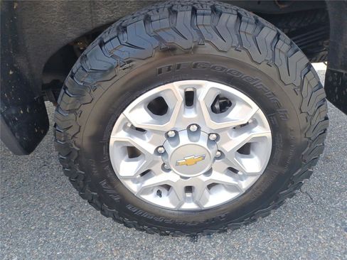 Used 2024 Chevrolet Silverado 2500 LTZ w/ LTZ Convenience Package image 41