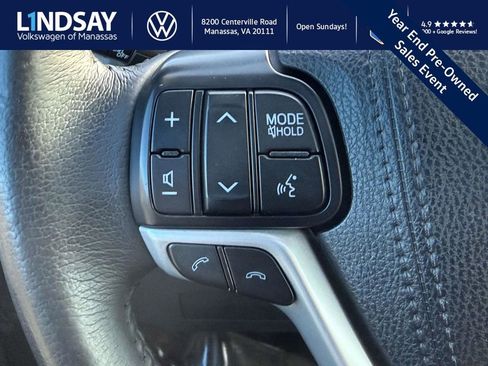 Used 2018 Toyota Sienna XLE image 22