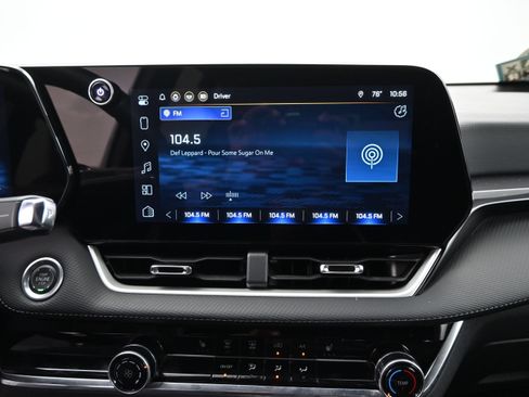 Used 2025 Chevrolet Equinox LT FWD image 18