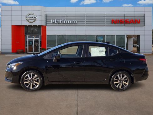 New 2025 Nissan Versa SV image 3