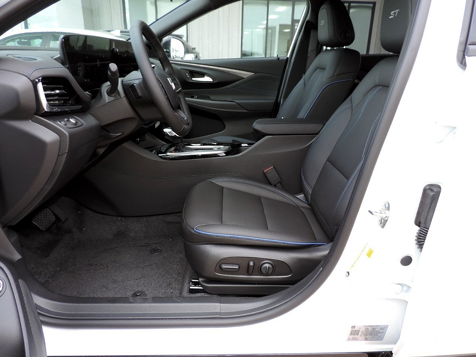 New 2026 Buick Envista Sport Touring w/ Convenience I Package FWD image 14