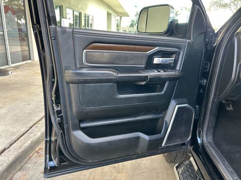 Used 2022 RAM 3500 Laramie w/ Max Tow Package image 40