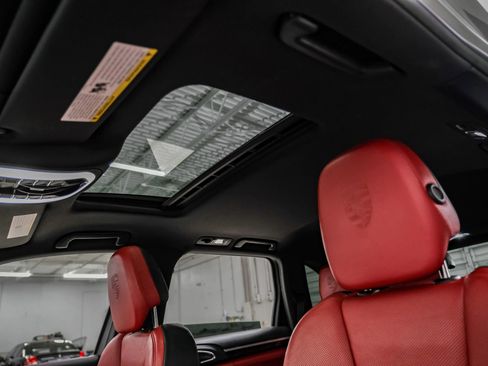 Used 2017 Porsche Cayenne Platinum Edition image 3