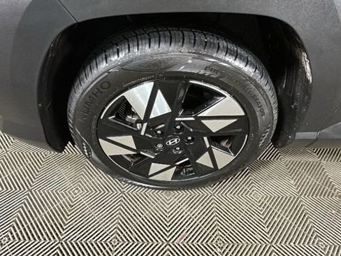 Used 2024 Hyundai Kona SEL w/ Convenience Package FWD image 10