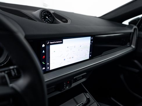 Certified 2025 Porsche Cayenne S AWD/4WD image 15