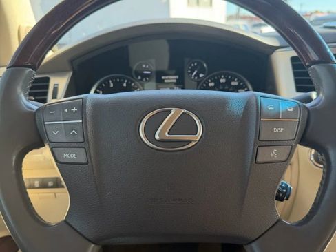 Used 2014 Lexus LX 570 4WD image 16