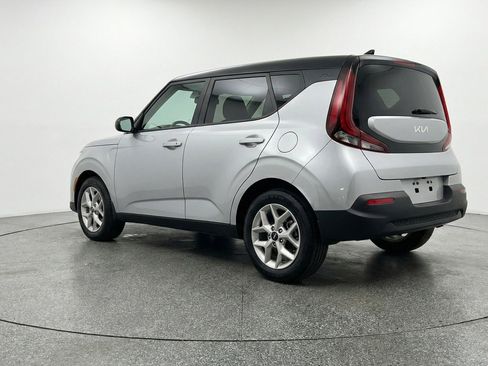 Used 2025 Kia Soul LX w/ LX Technology Package image 6
