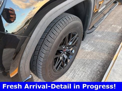 Used 2020 GMC Sierra 1500 Elevation w/ Elevation Value Package image 4