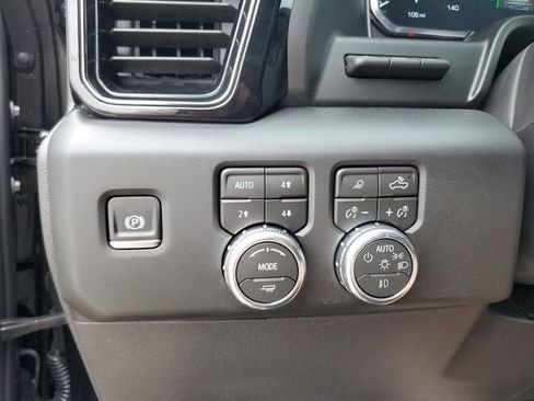 New 2026 GMC Sierra 1500 AT4 w/ AT4 Premium Package AWD/4WD image 31