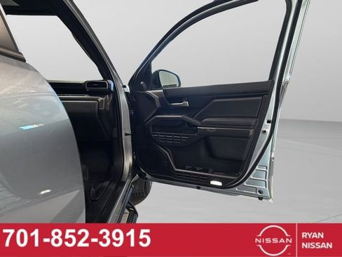 Used 2024 Toyota Tacoma TRD Off-Road w/ TRD Off Road Premium Package image 37