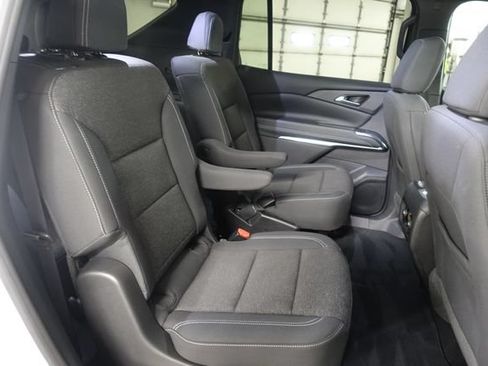 Used 2026 Chevrolet Traverse LT w/ Driver Confidence Package FWD image 25
