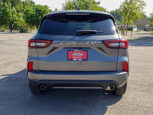 Used 2023 Ford Escape ST-Line FWD image 6