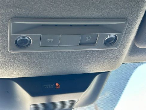 Used 2025 Nissan Kicks SV w/ Charging Package FWD image 17
