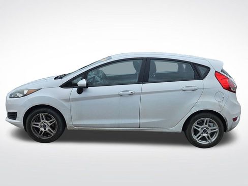 Used 2018 Ford Fiesta SE image 5