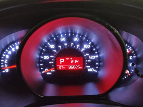 Used 2017 Kia Soul + w/ Audio Package image 23