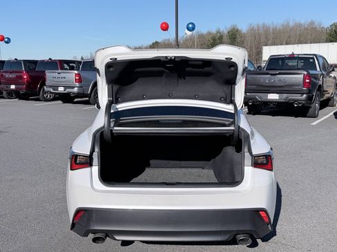 Used 2022 Lexus IS 300 image 9