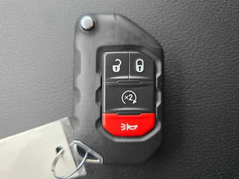 Used 2023 Jeep Wrangler Sahara w/ Cold Weather Group image 21