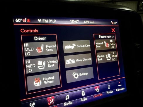 Used 2019 RAM 1500 Laramie AWD/4WD image 34
