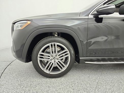 Certified 2026 Mercedes-Benz GLS 450 4MATIC image 24