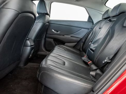 Used 2025 Hyundai Elantra Limited FWD image 24